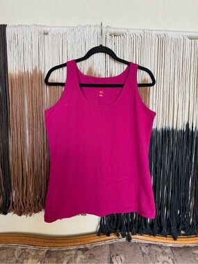 Deep pink Hanes tank top; good condition